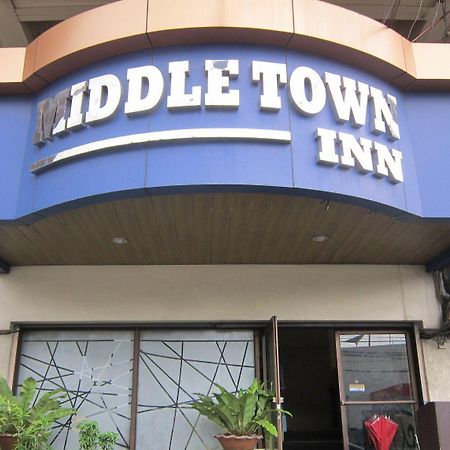 Middle Town Inn Bacolod Bagian luar foto