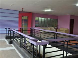 Middle Town Inn Bacolod Bagian luar foto